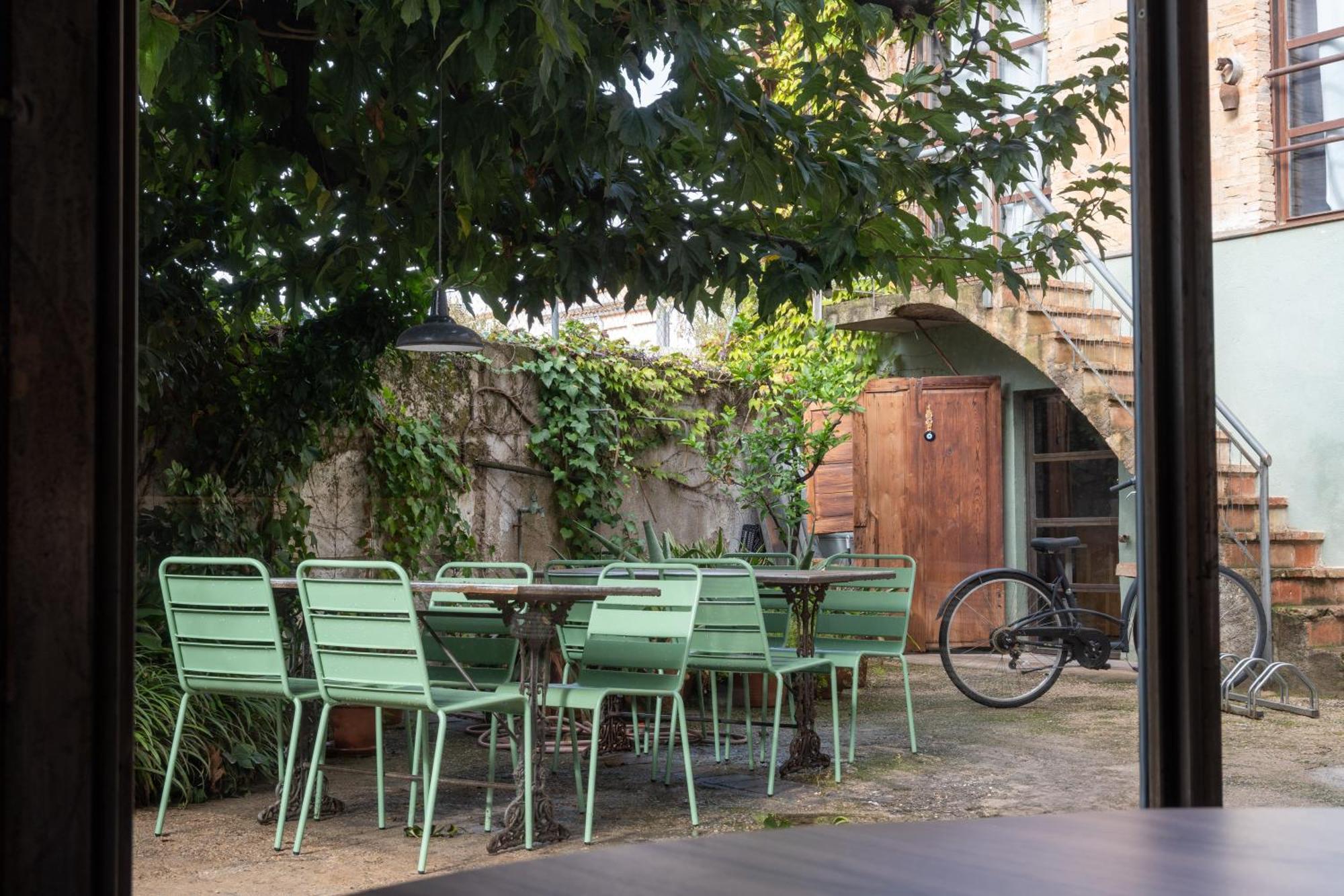 Flora Bed and Breakfast Banyoles Eksteriør billede